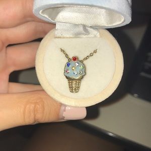 Adorable icecream cone necklace! 🍦